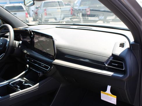 New 2026 Chevrolet Traverse LT w/ Midnight/Sport Edition FWD image 31