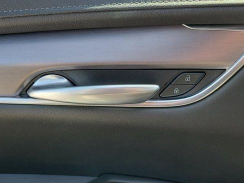 Certified 2023 Cadillac XT5 Luxury FWD image 16