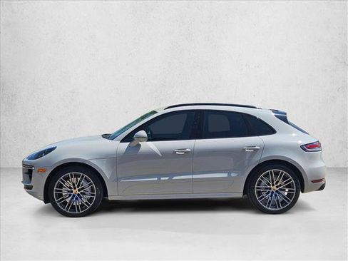 Used 2021 Porsche Macan Turbo image 9