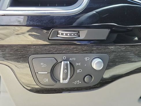 Used 2018 Audi Q7 3.0T Prestige AWD/4WD image 15