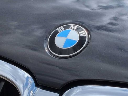 Used 2021 BMW 530e xDrive w/ Premium Package AWD/4WD image 11