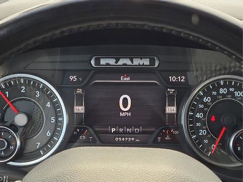 Used 2022 RAM 1500 Big Horn AWD/4WD image 9