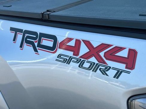 Used 2020 Toyota Tacoma TRD Sport w/ TRD Premium Sport Package AWD/4WD image 16