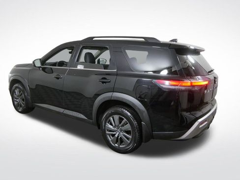 Used 2024 Nissan Pathfinder SV AWD/4WD image 7