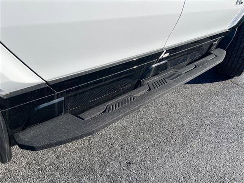 New 2025 GMC Hummer EV 3X image 8