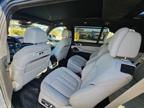 Used 2023 BMW X7 M60i w/ Executive Package AWD/4WD image 30