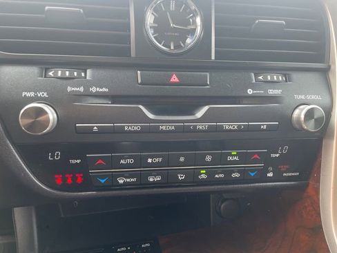 Used 2019 Lexus RX 450h AWD w/ Navigation Package image 33