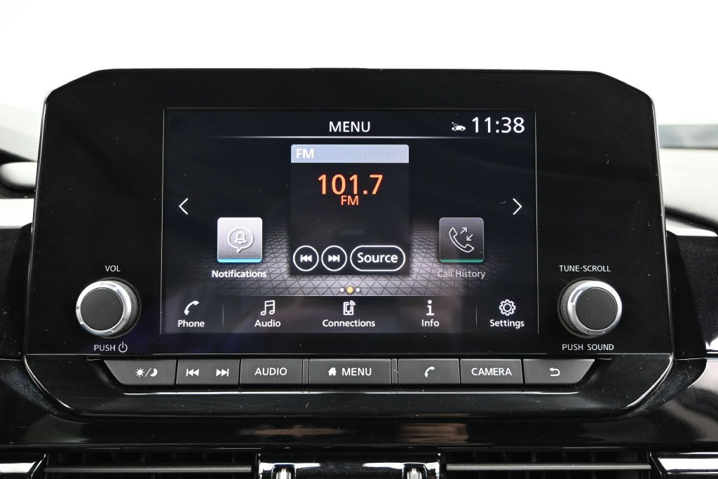 Used 2025 Nissan Pathfinder SV AWD/4WD image 23