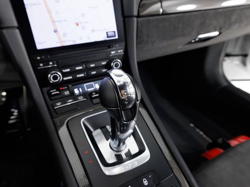 Used 2018 Porsche 911 GT3 RWD image 25