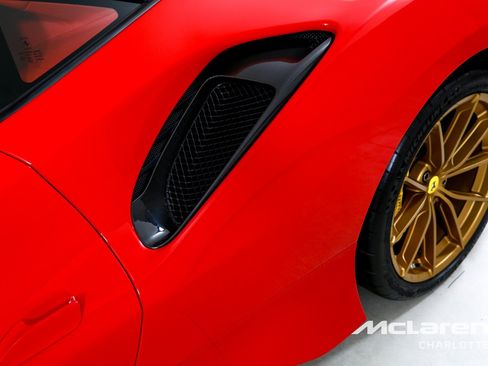 Used 2020 Ferrari 488 Pista Coupe RWD image 36