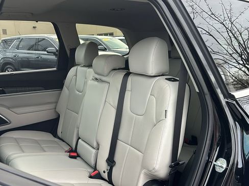 Used 2023 Kia Telluride EX image 27