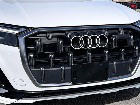Used 2025 Audi Q7 3.0T Premium Plus image 41