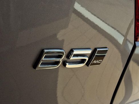 Certified 2026 Volvo XC40 B5 Core w/ Climate Package AWD/4WD image 15