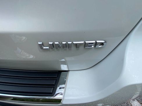 Used 2019 Jeep Grand Cherokee Limited RWD image 44