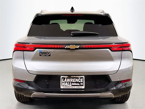 New 2025 Chevrolet Equinox EV LT image 4