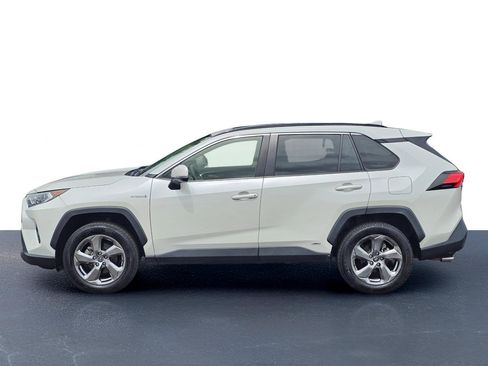 Used 2021 Toyota RAV4 XLE Premium AWD/4WD image 14