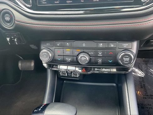 Used 2023 Dodge Durango GT AWD/4WD image 37
