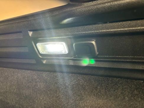 Used 2023 Cadillac XT4 Luxury image 37