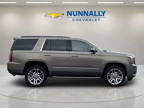 Used 2019 GMC Yukon SLT w/ Premium Edition image 6