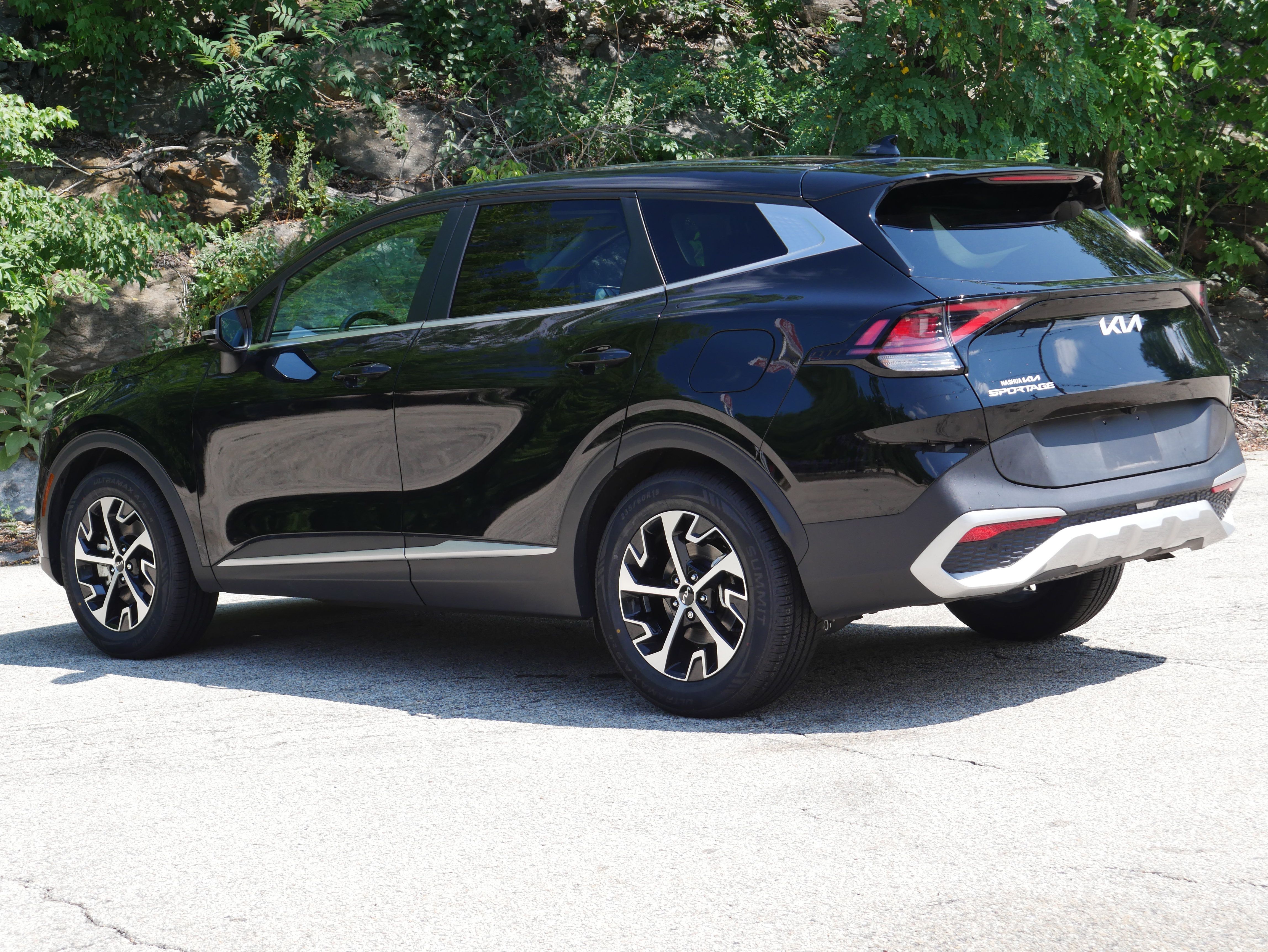 Certified 2024 Kia Sportage EX FWD image 4