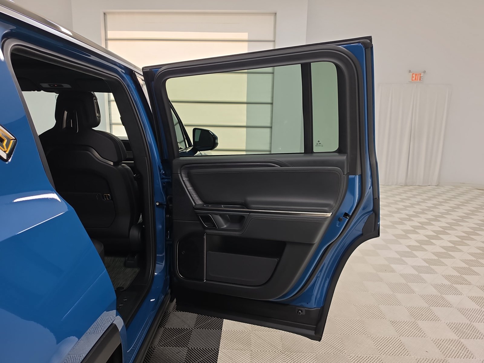 Used 2023 Rivian R1S Adventure Quad AWD/4WD image 19