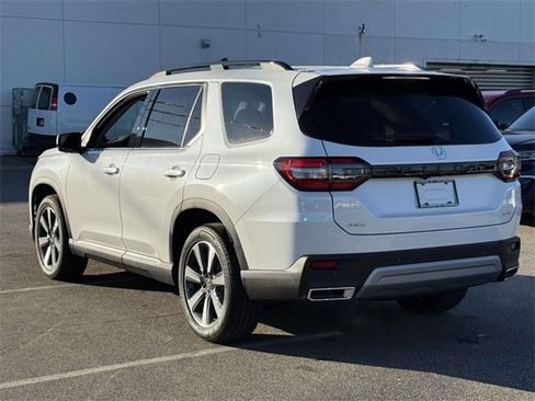 New 2025 Honda Pilot Elite image 5