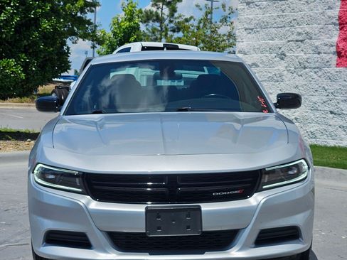 Used 2023 Dodge Charger SXT RWD image 2