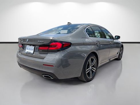 Used 2021 BMW 530i xDrive w/ Premium Package AWD/4WD image 3