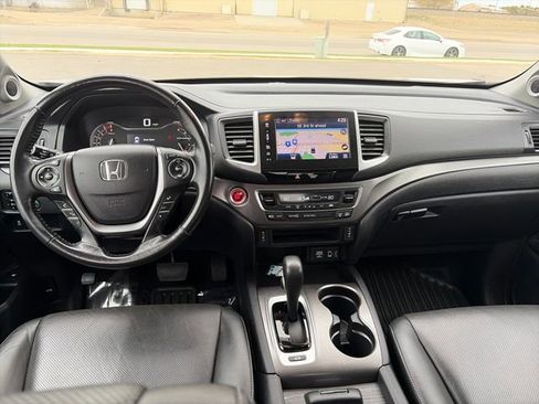 Used 2017 Honda Ridgeline RTL-T image 31