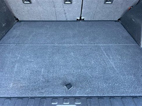 Used 2020 Chevrolet Equinox LT image 18