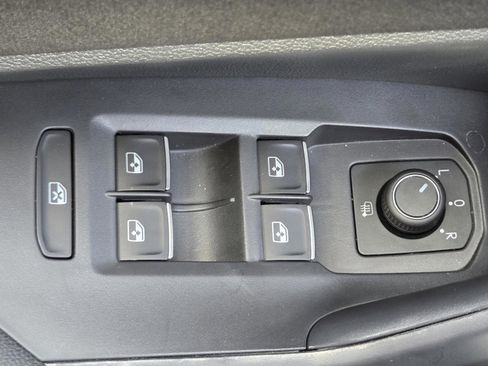 Used 2024 Volkswagen Jetta Sport image 23