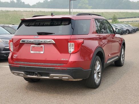 Used 2023 Ford Explorer XLT w/ Equipment Group 202A AWD/4WD image 3