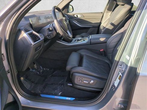 Certified 2025 BMW X5 xDrive40i w/ Parking Assistance Package image 17