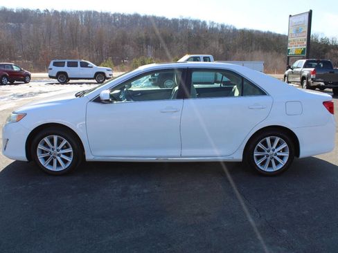 Used 2012 Toyota Camry XLE image 2