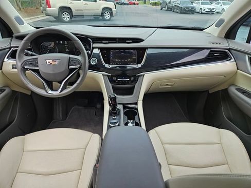 Used 2024 Cadillac XT6 Premium Luxury w/ Technology Package AWD/4WD image 13