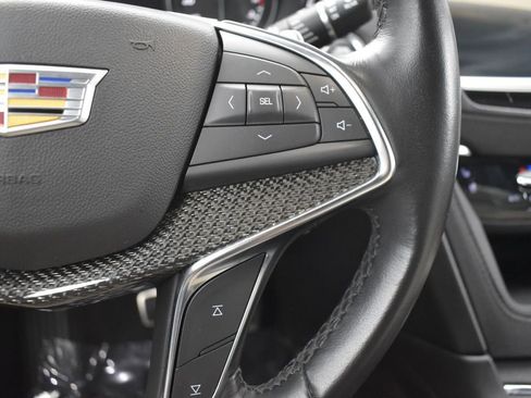 Used 2023 Cadillac XT5 Sportv w/ Technology Package AWD/4WD image 16