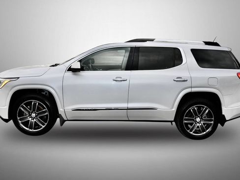 Used 2019 GMC Acadia Denali w/ Technology Package AWD/4WD image 5
