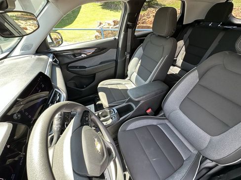 Used 2025 Chevrolet TrailBlazer LT image 14