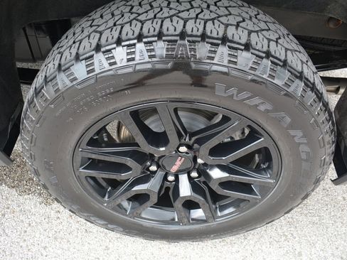 Used 2024 GMC Sierra 1500 Elevation w/ X31 Off-Road Package AWD/4WD image 24