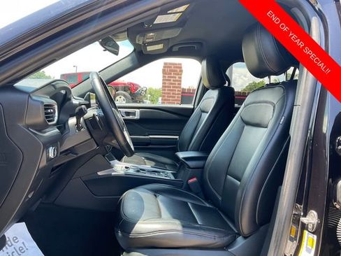 Used 2020 Ford Explorer XLT w/ Equipment Group 202A image 10