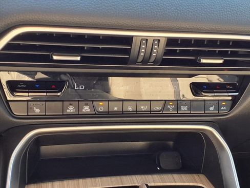 Certified 2025 MAZDA CX-90 3.3 Turbo w/ Preferred Package image 23