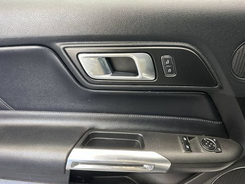 Used 2022 Ford Mustang Premium RWD image 10