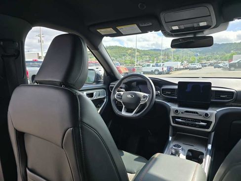 Used 2023 Ford Explorer Timberline w/ Timberline Technology Package AWD/4WD image 10