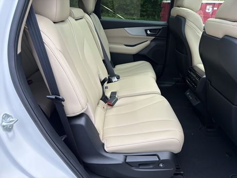 Used 2023 Acura MDX SH-AWD image 15