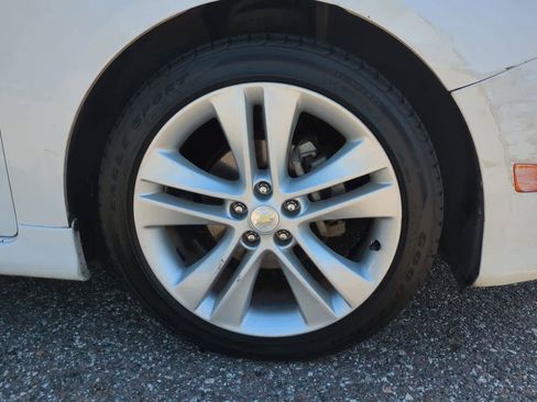 Used 2015 Chevrolet Cruze LTZ w/ Sun, Sound and Sport Package FWD image 11