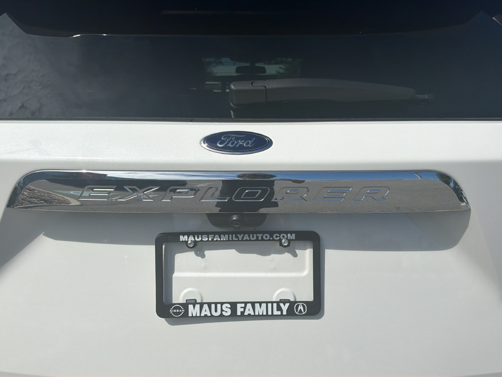 Used 2023 Ford Explorer XLT RWD image 51