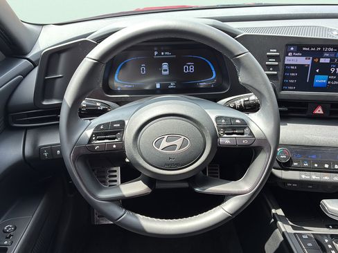 Used 2025 Hyundai Elantra Sport FWD image 15