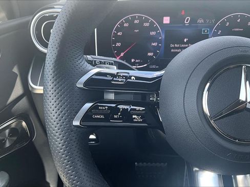 Used 2024 Mercedes-Benz GLC 300 image 19
