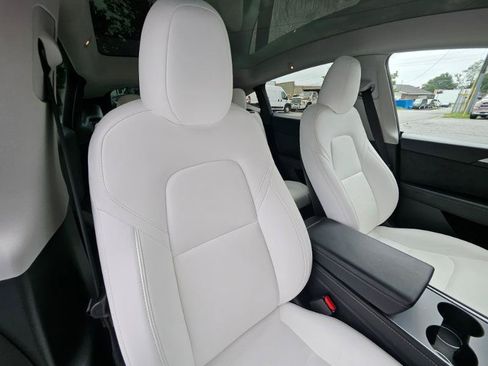 Used 2023 Tesla Model Y Long Range AWD/4WD image 61