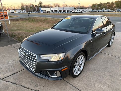 Used 2019 Audi A4 2.0T Premium w/ Convenience Package image 4